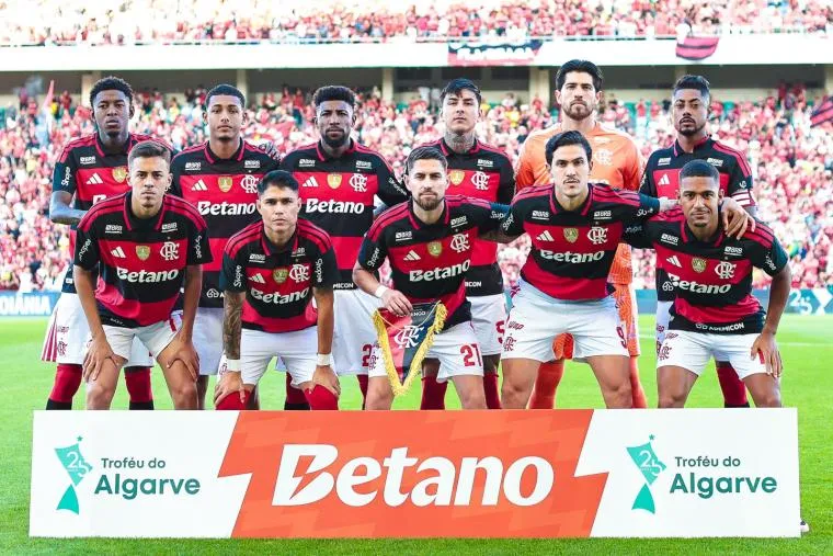 Flamengo vence o Benfica, conquista o Troféu do Algarve e encerra intertemporada em alta