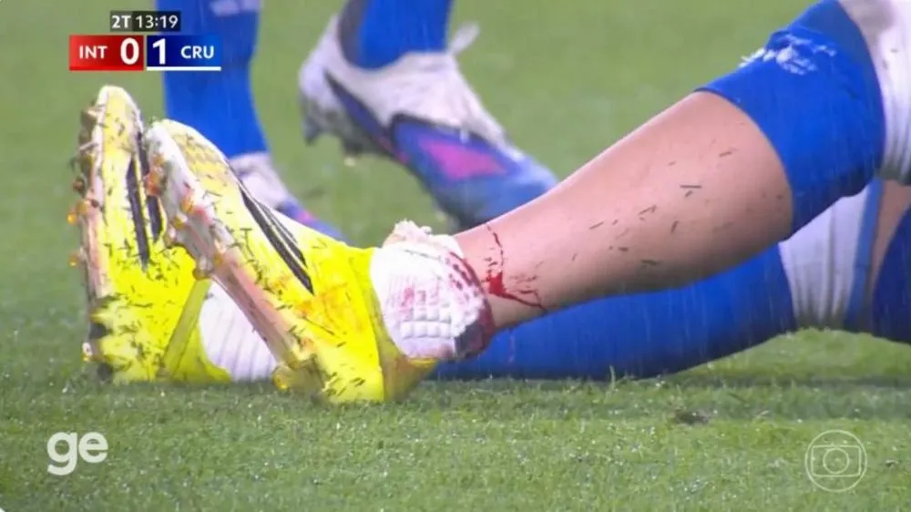 Gabriel Pec sofre grave lesão na estreia pelo Cruzeiro